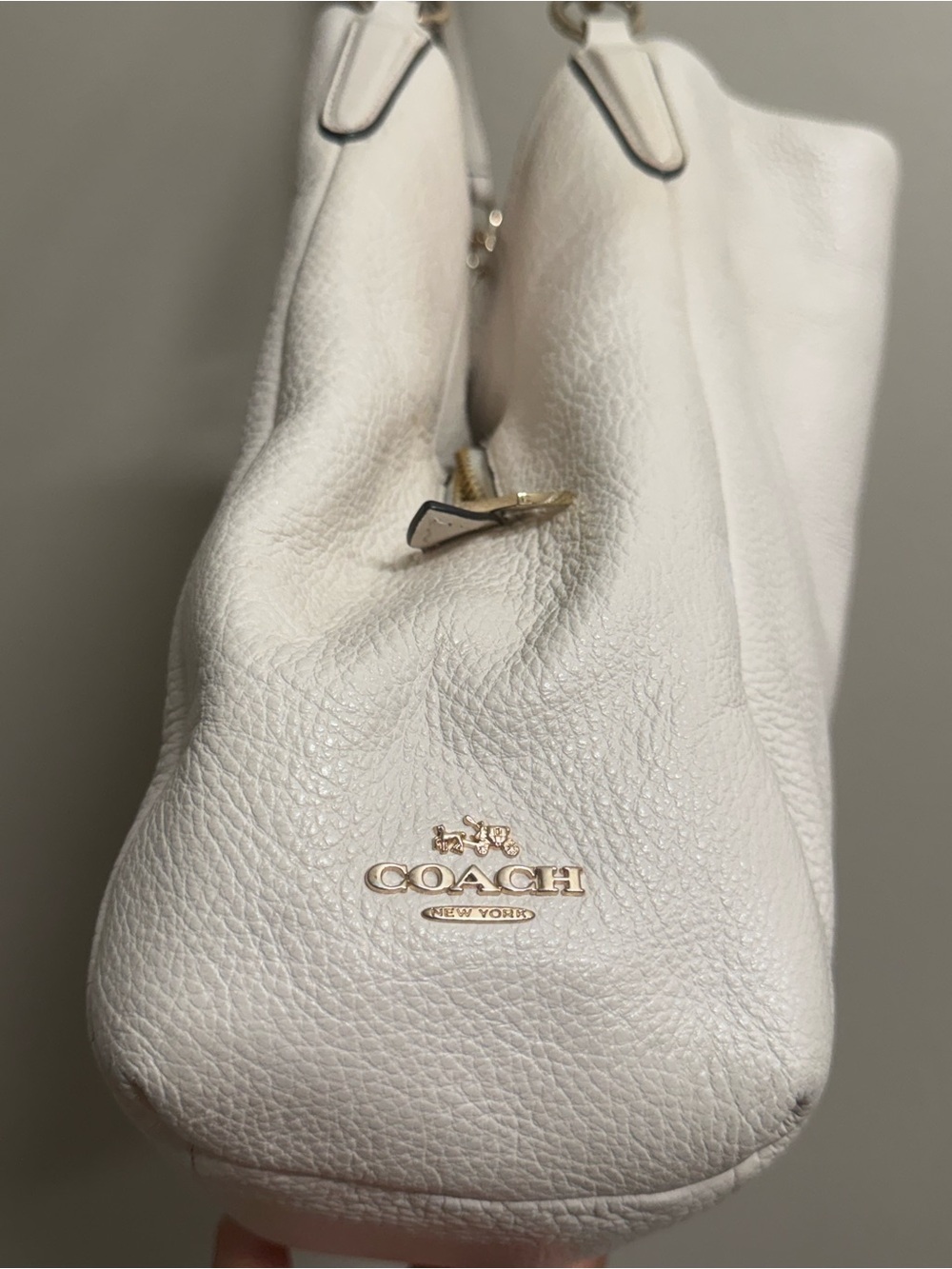 Coach White Pebbled Leather Shoulder Bag with Gold Hardware - Picture 2 of 10